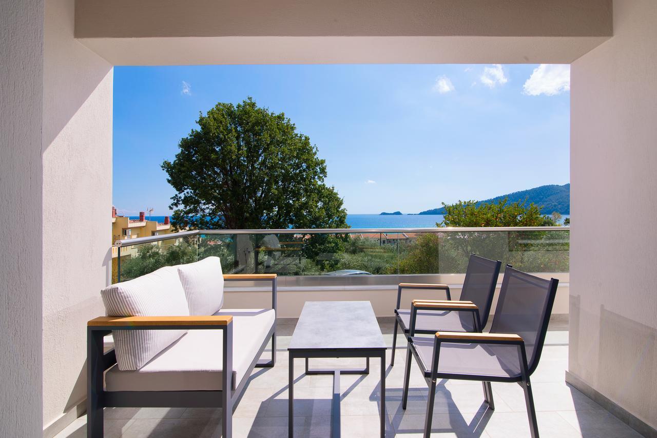 Semiramis Luxury Suites Chrysi Ammoudia Exterior foto