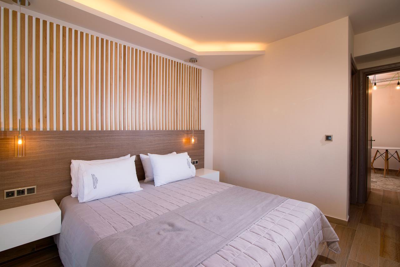 Semiramis Luxury Suites Chrysi Ammoudia Exterior foto