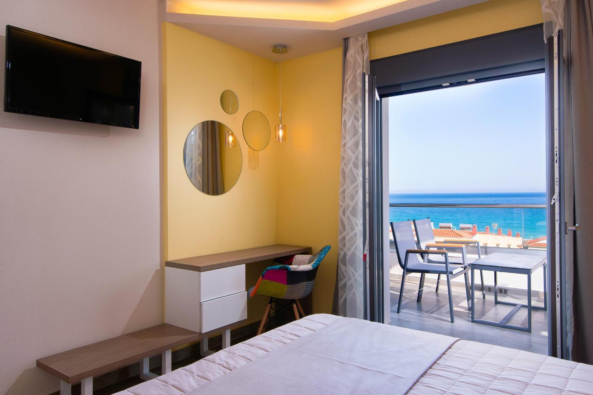 Semiramis Luxury Suites Chrysi Ammoudia Exterior foto