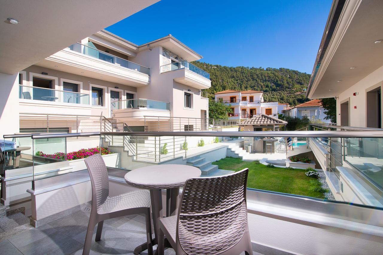 Semiramis Luxury Suites Chrysi Ammoudia Exterior foto