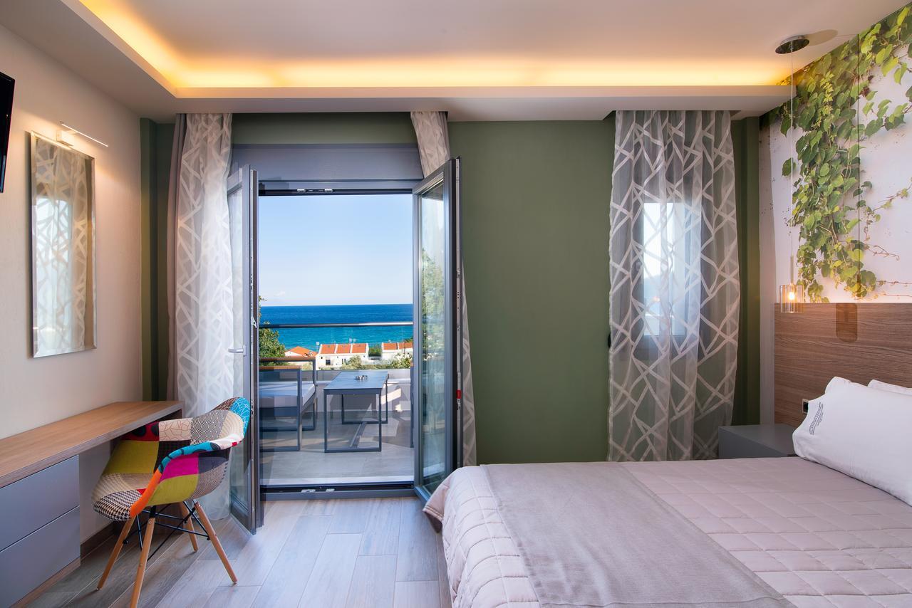 Semiramis Luxury Suites Chrysi Ammoudia Exterior foto