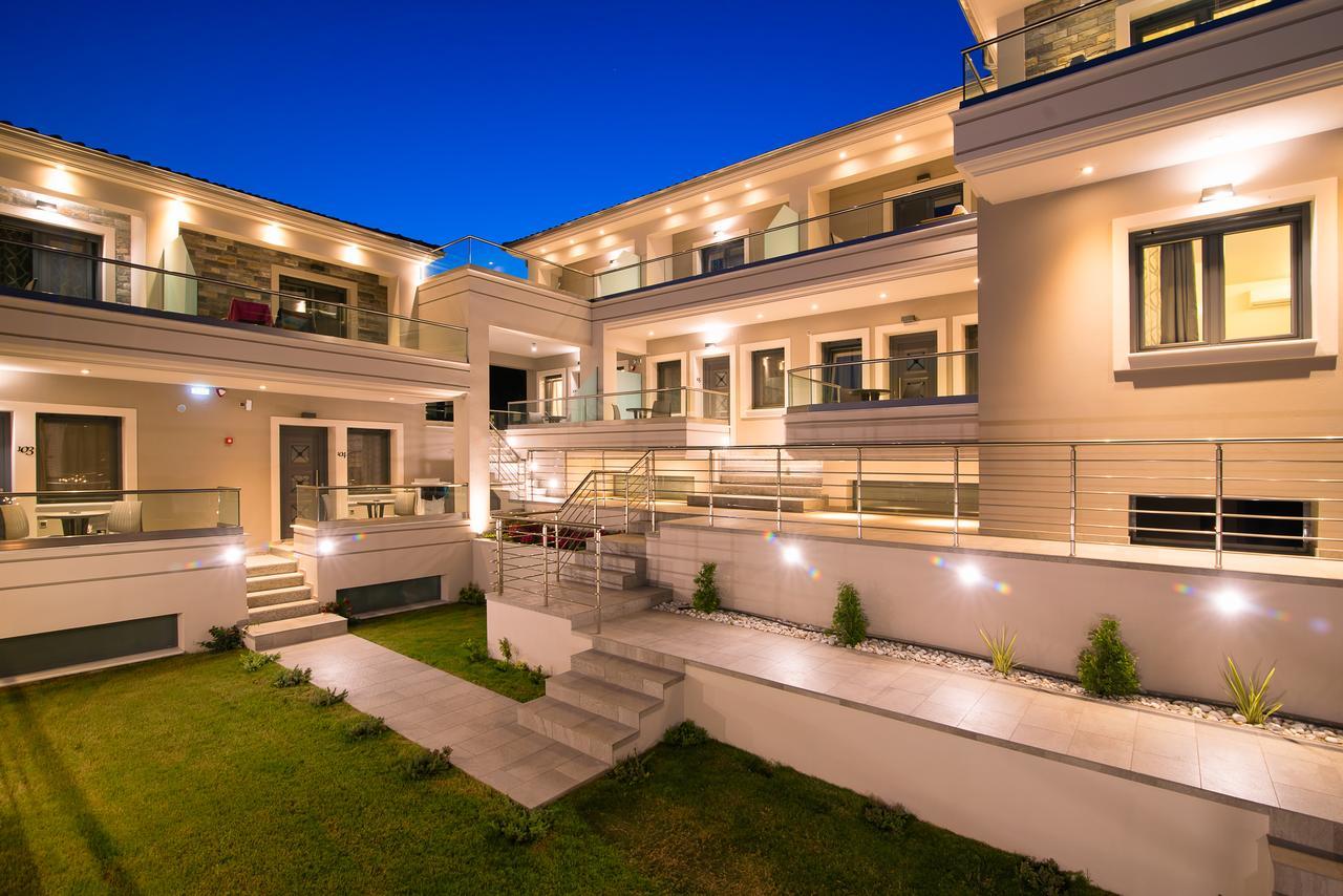 Semiramis Luxury Suites Chrysi Ammoudia Exterior foto
