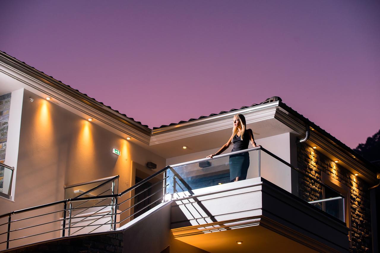 Semiramis Luxury Suites Chrysi Ammoudia Exterior foto